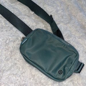 lululemon belt bag